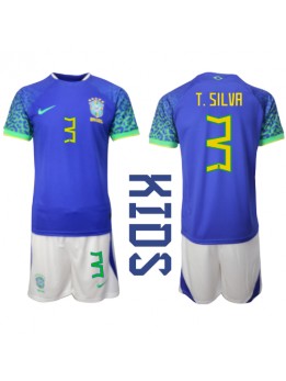 Otroški Nogometna dresi replika Brazilija Thiago Silva #3 Gostujoči SP 2022 Kratek rokav (+ hlače)